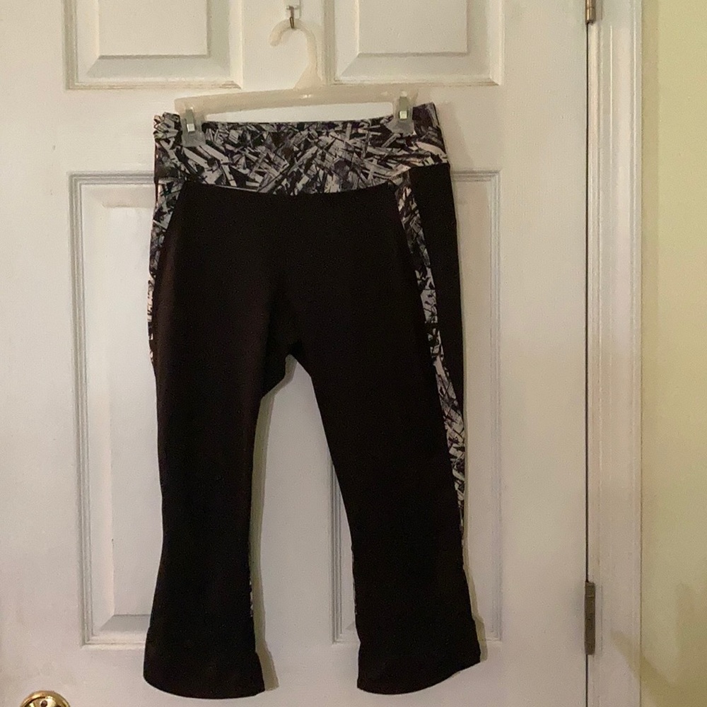 Large Capri Leggings